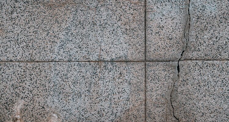 4 Reasons to Speak With an Engineer If a Building Has Cracks Building Has Cracks