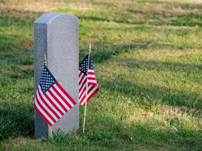 3 Design Ideas to Consider When Customizing a Headstone Headstone